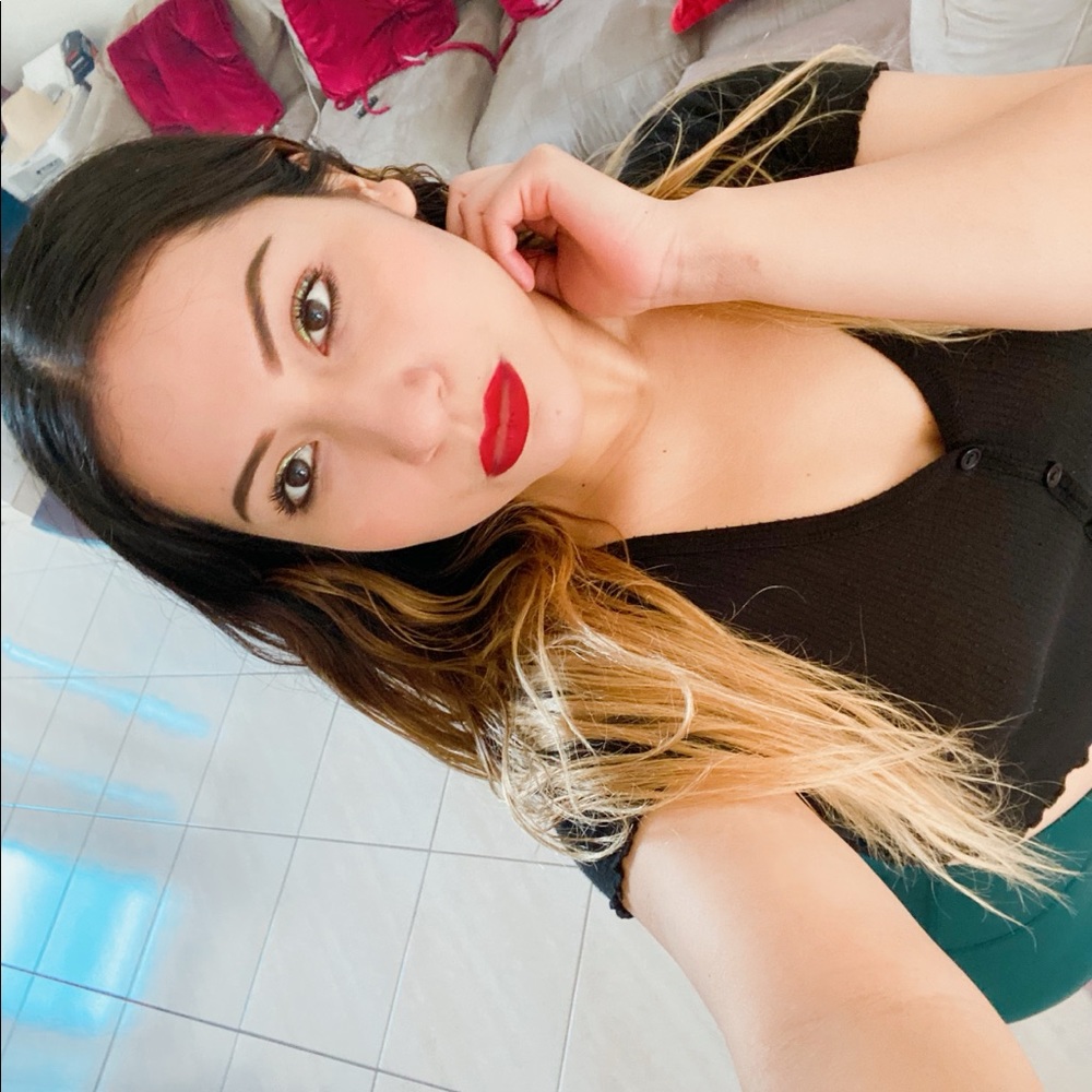 Meet your Posher, Arlett